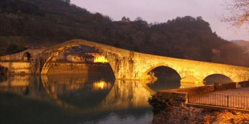 What to Expect at the Devil's Bridge near Lucca