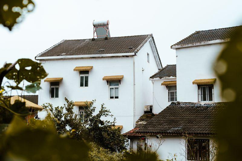 Paying for a Major Home Repair: How to Compare Contractor Quotes Beyond the Total